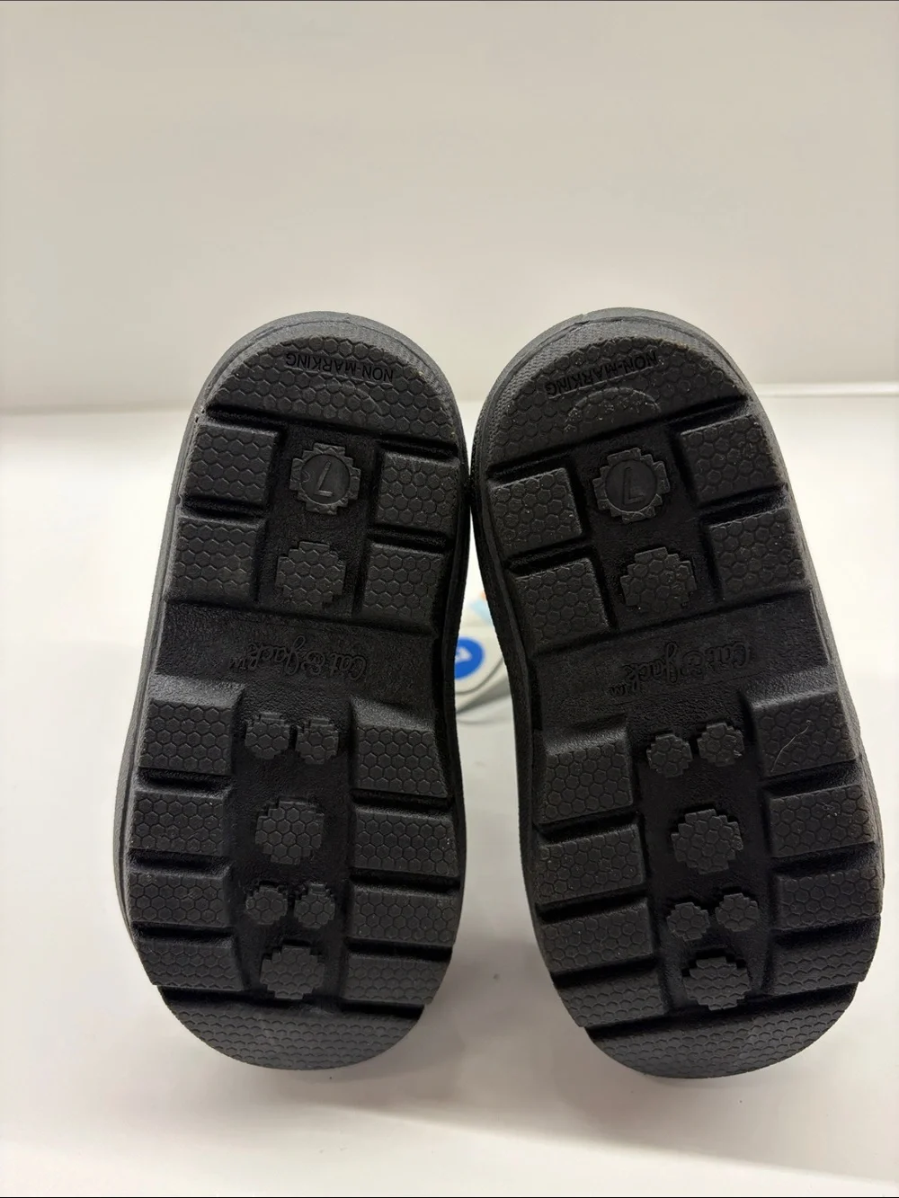NEW Cat & Jack Kids Black and Gray Winter Snow Boots Size 10